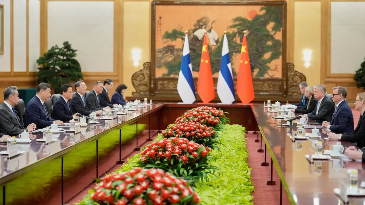 Си Цзиньпин Финляндия премьер-министрімен кездесті