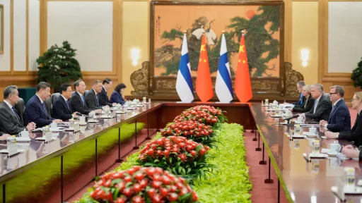 Си Цзиньпин Финляндия премьер-министрімен кездесті