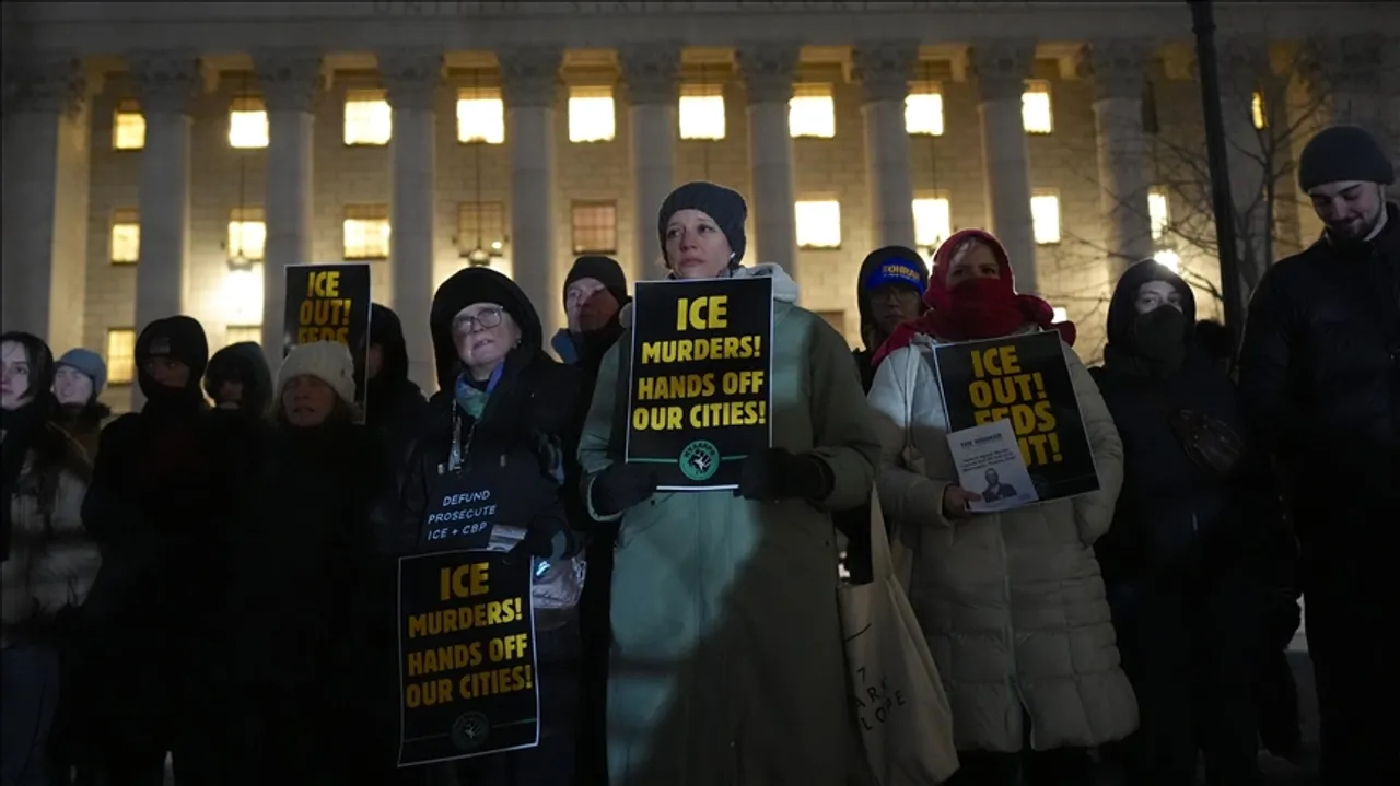 Десетици приведени во Њујорк по протестот против ИЦЕ во хотел на Менхетен