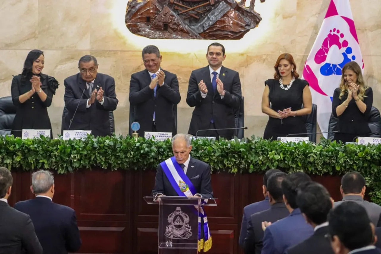 Trump-backed businessman Nasry Asfura takes oath as president of Honduras