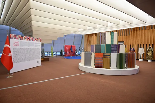 Емине Ердоган: Изложбата „Турски атлас на ткаење“ е важна за зачувување на културното наследство