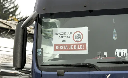 Медиуми: ЕУ со нова стратегија за визи ќе го реши проблемот со превозниците од Западен Балкан