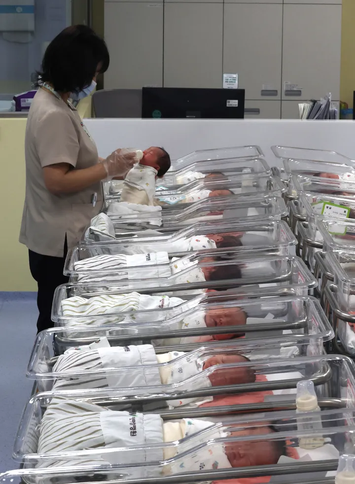 Childbirths grow in South Korea at fastest pace in 18 years, caused by more marriages