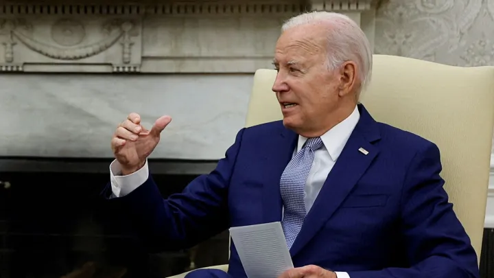 Байден призвал американцев восстать против Трампа?