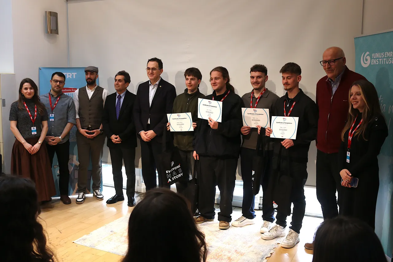 Përfundon në Prishtinë projekti i "Gazetarisë për të rinj", ndahen certifikata për pjesëmarrësit