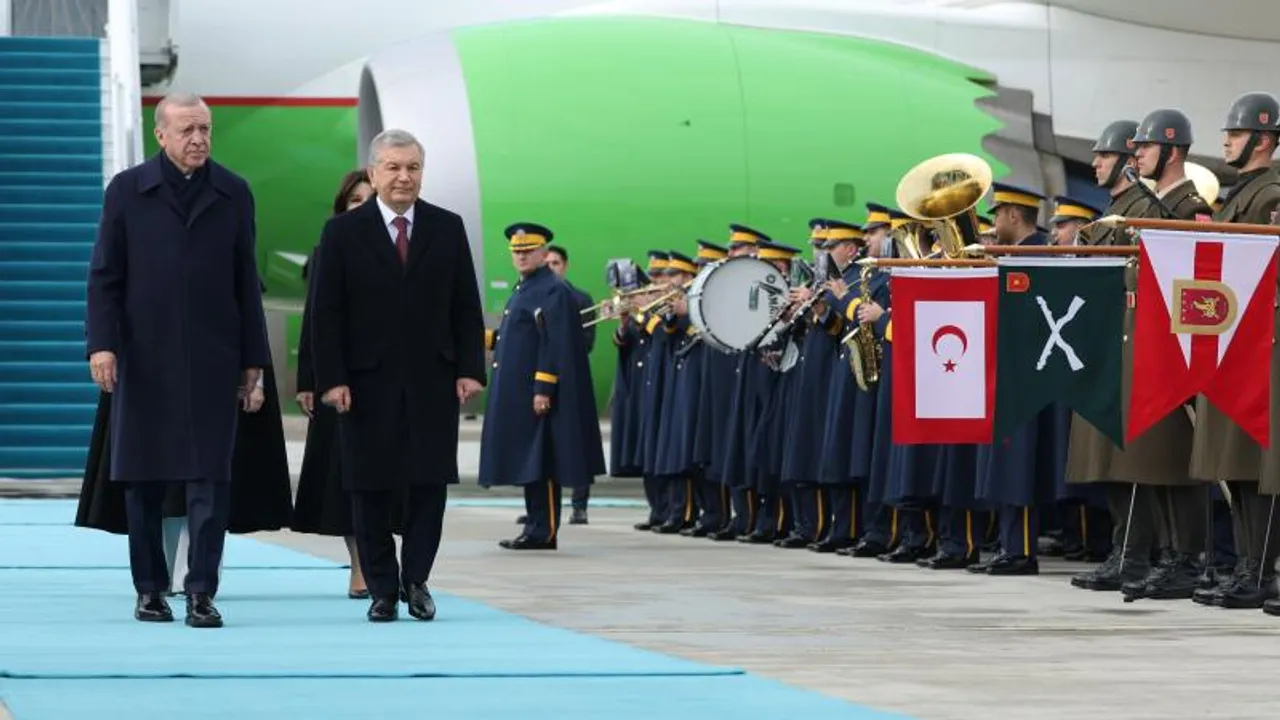 Shavkat Mirziyoyev rasmiy tashrif bilan Anqaraga keldi