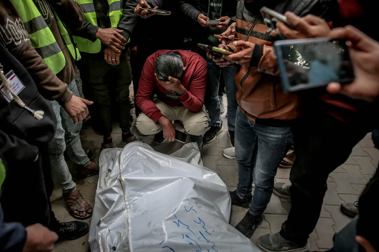 Ysraýyl ylalaşyga garamazdan Gazada ýene-de iki palestinalyny öldürdi