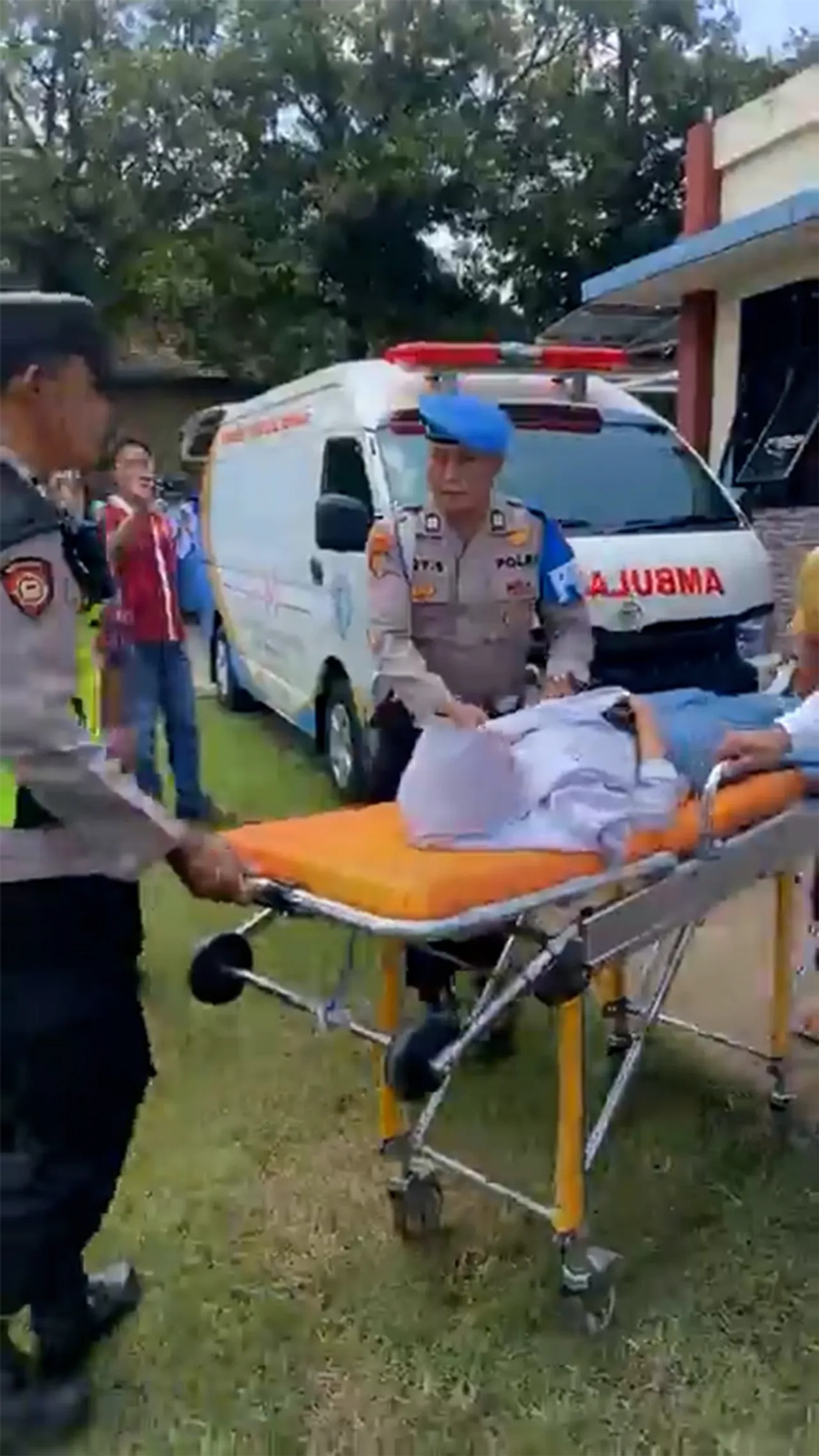 Lebih dari 100 siswa keracunan makanan MBG di Kudus, Jawa Tengah