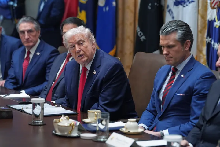 Trump autoriza la reapertura del espacio aéreo de Venezuela