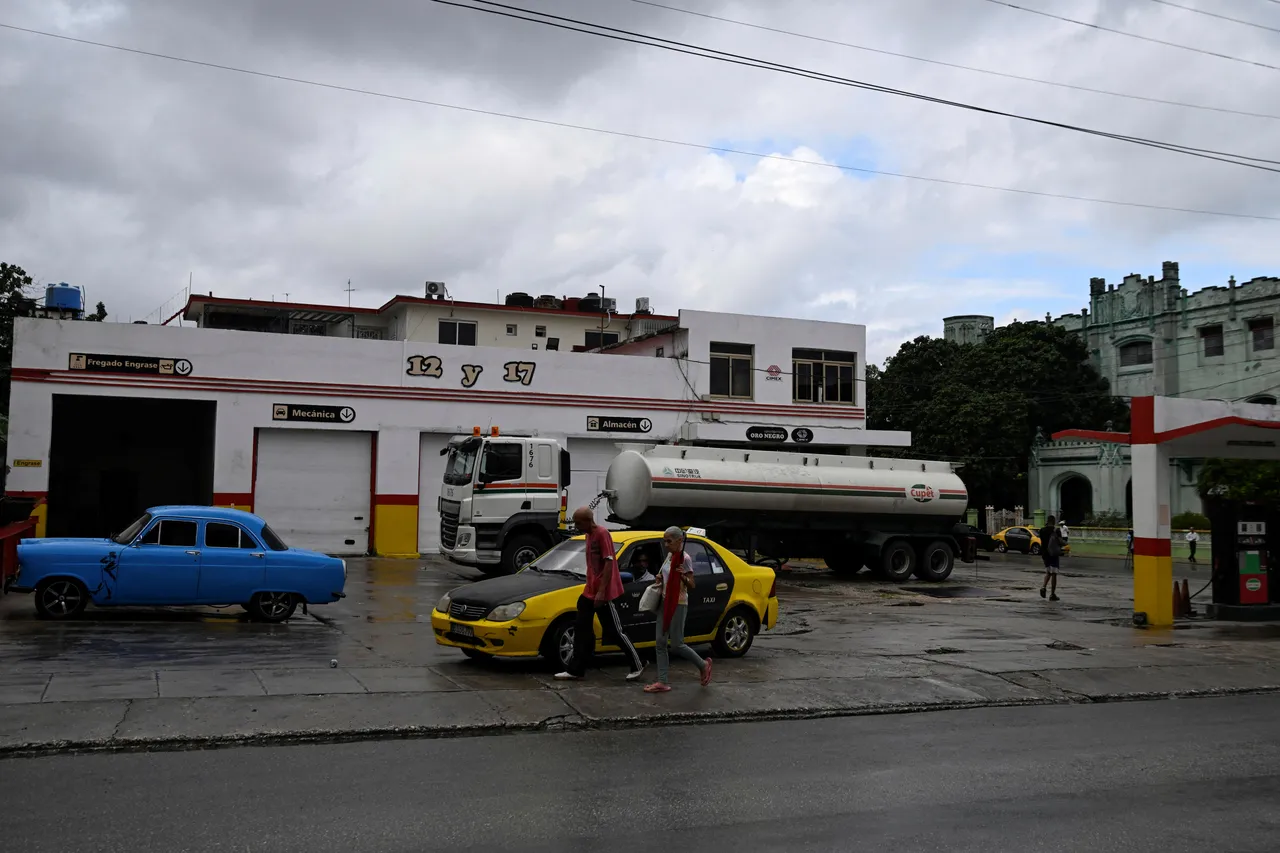 Поставки нефти на Кубу будут караться пошлинами