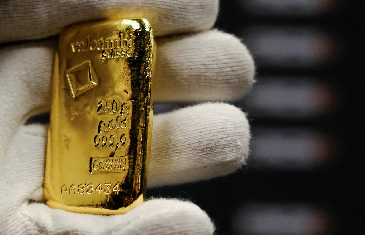 Record after record: Gold skyrockets, passes $5,500 per ounce benchmark