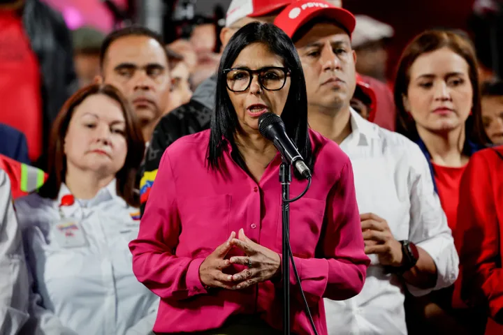 US eases sanctions on Venezuela's oil industry