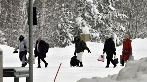 Почему мигранты массово покидают Россию?