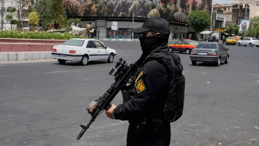 UE deverá colocar a Guarda Revolucionária do Irão na 'lista das organizações de terrorismo'