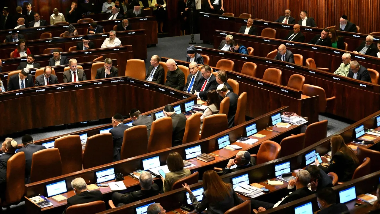 Orçamento de Israel para 2026 passa na primeira leitura no Knesset