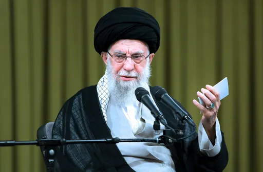 Iran ta sha alwashin gwabza yaƙi da duk ƙasar da ta yi gangancin kai wa Khamenei hari