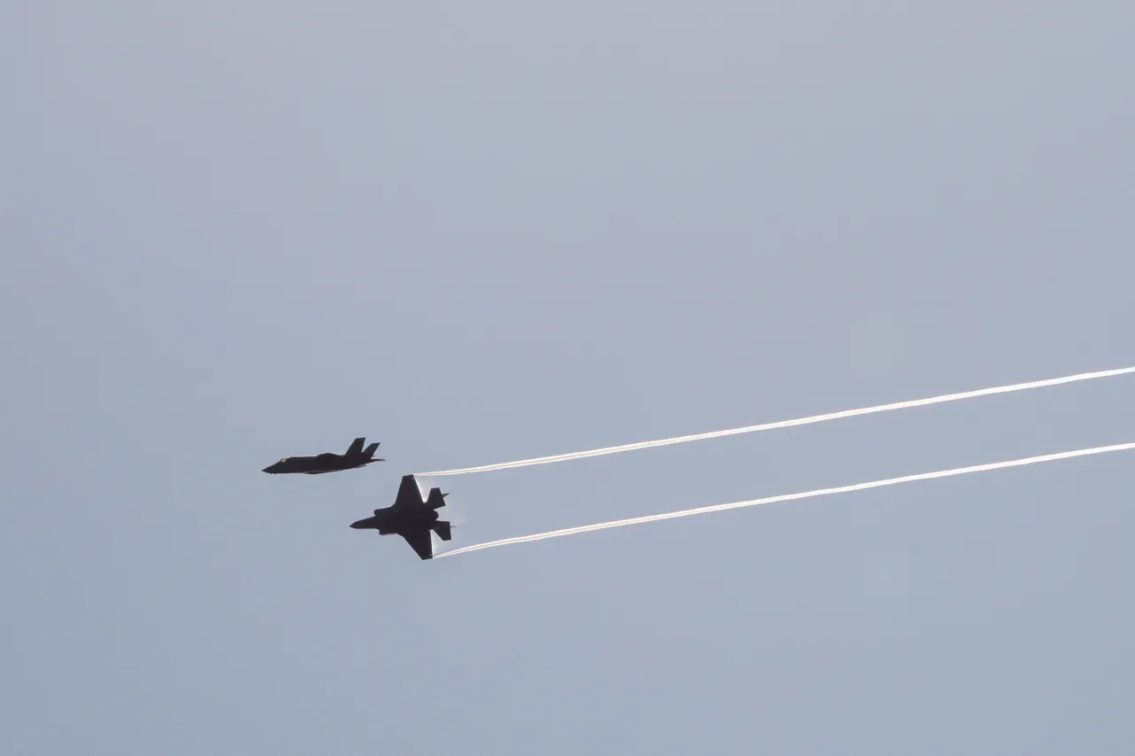 ایران د امریکا یو اف ۳۵ ډوله پرمختللې جنګي الوتکه وویشته