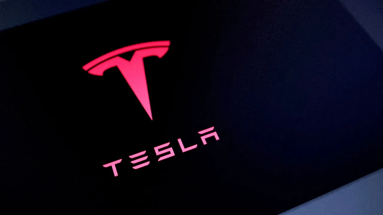 Tesla perde o título de maior fabricante de veículos elétricos do mundo para a BYD