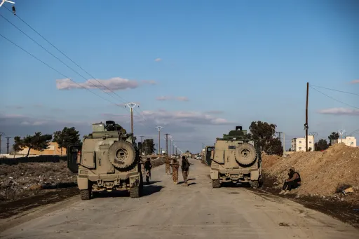 El gobierno sirio y el grupo terrorista YPG acuerdan alto el fuego y proceso de integración: informe