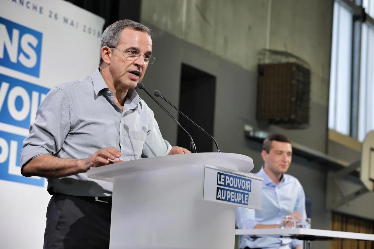 Logement social pour les Français: une plainte déposée contre Thierry Mariani ( RN)