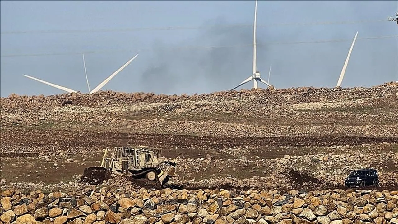 Israel shells agricultural areas in Syria's Quneitra, continuing its violations