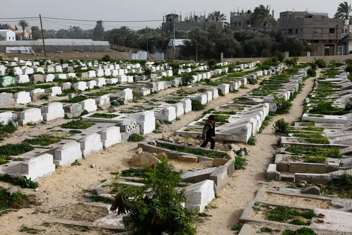 Israel bulldozed Gaza cemetery with British, Australian war graves: report