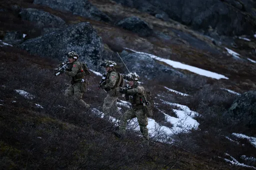 Данските војници се подготвуваат за можна американска инвазија на Гренланд