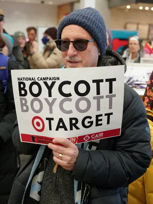 Een kwart van de Belgen koopt minder Amerikaanse producten, blijkt uit enquête