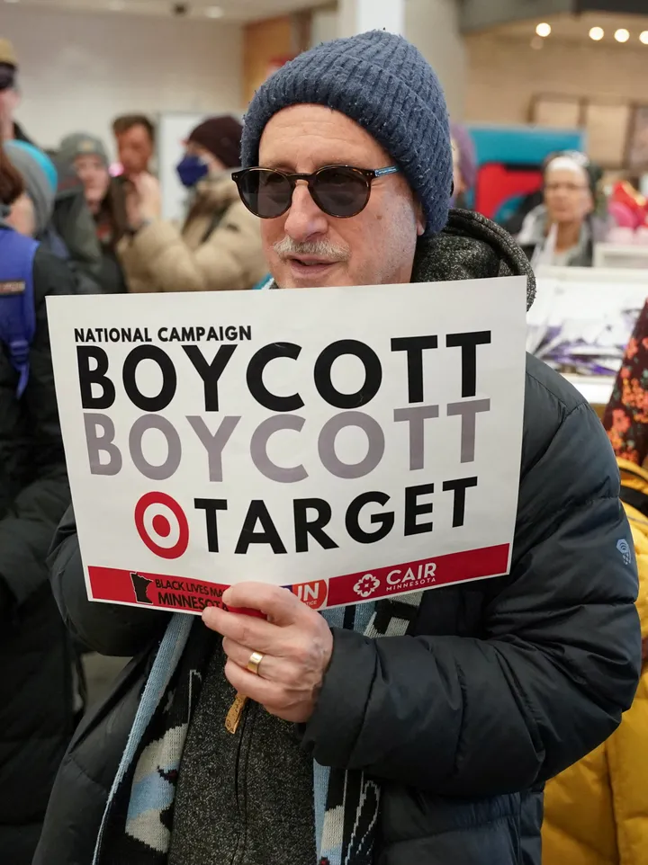 Een kwart van de Belgen koopt minder Amerikaanse producten, blijkt uit enquête