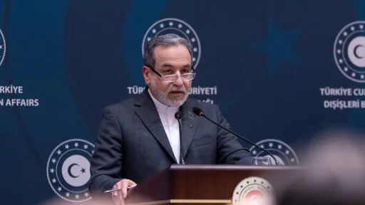 Araghchi: “L’Iran et la Türkiye partagent l’objectif de la prospérité régionale”