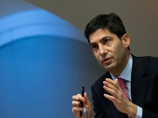Trump nomeia Kevin Warsh como próximo presidente da Reserva Federal dos EUA