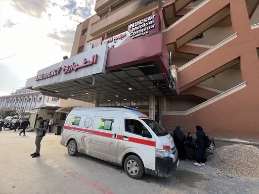 إصابات جراء تصاعد خروقات جيش الاحتلال واستهداف مركب صيد جنوبي قطاع غزة