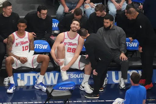 Dallas capitalises after Sengun injury to halt Houston surge