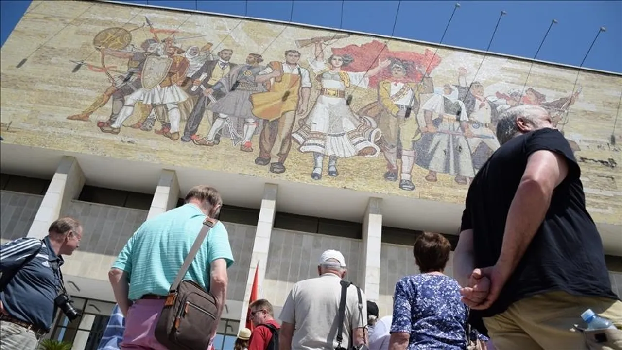 Над 12 милиони странски туристи ја посетија Албанија во текот на 2025 година