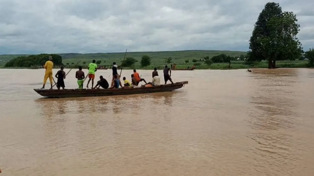 Sojojin Nijeriya sun ciro gawarwaki 27 a hatsarin kwale-kwale a Jihar Yobe
