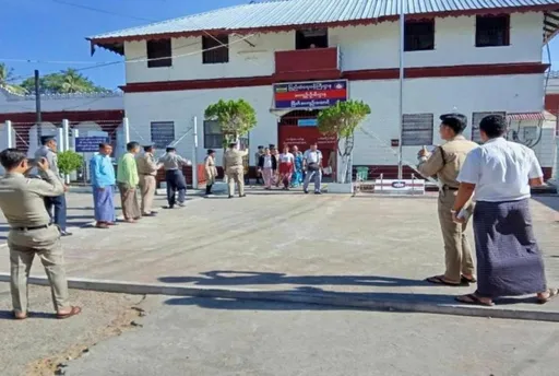 Junta Myanmar bebaskan lebih 6,000 banduan