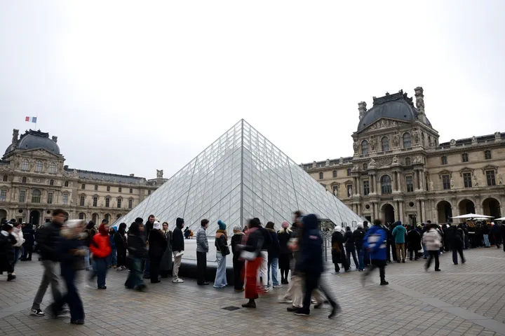 Louvre: un réseau de fraude à la billetterie démantelé