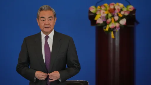 Kína: "Elfogadhatatlan, hogy egyes országok a „világ bírájaként” lépjenek fel Maduro elrablása után"