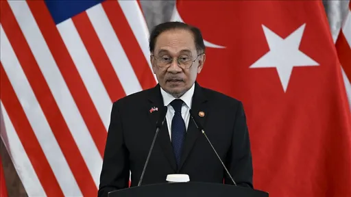 Türkiye hosts Malaysian PM Anwar Ibrahim for strategic talks