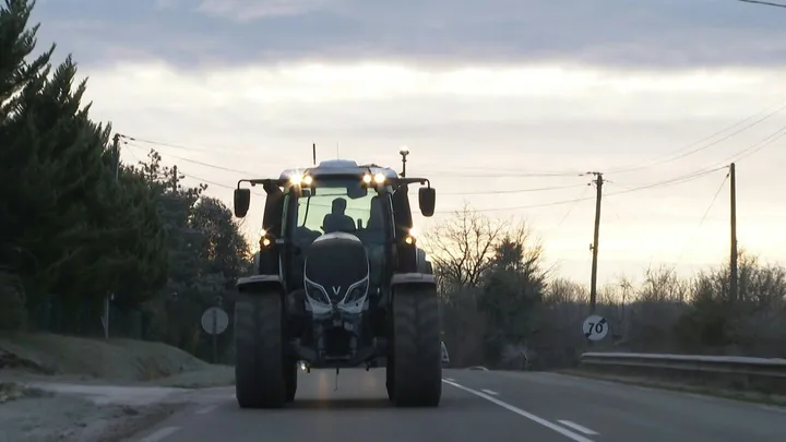 France: le gouvernement ne convainc pas, les agriculteurs continuent la mobilisation