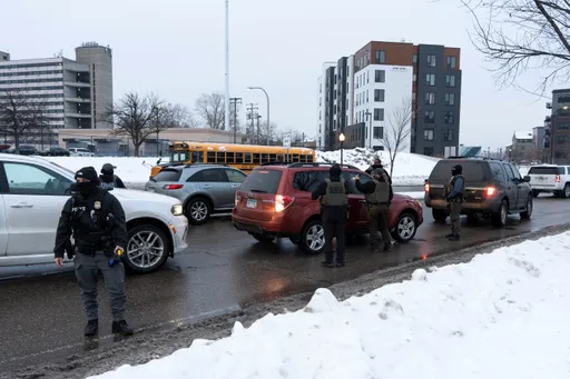 Concern over Somali community as Trump sends 2,000 federal agents to Minnesota