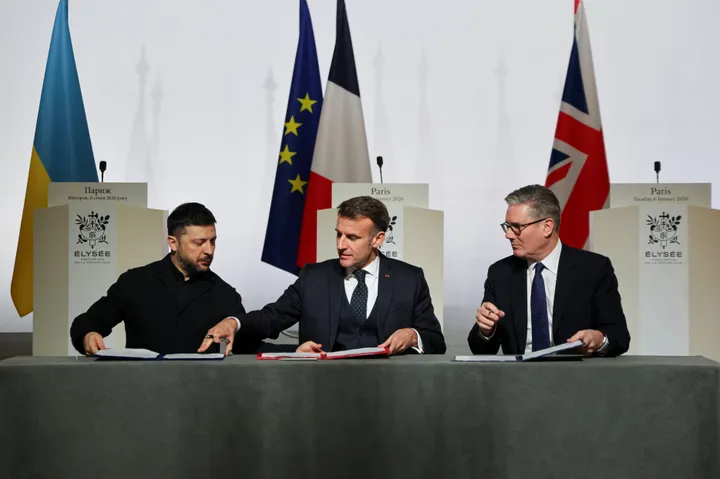 Macron: “plusieurs milliers” de soldats français pourraient être déployés en Ukraine