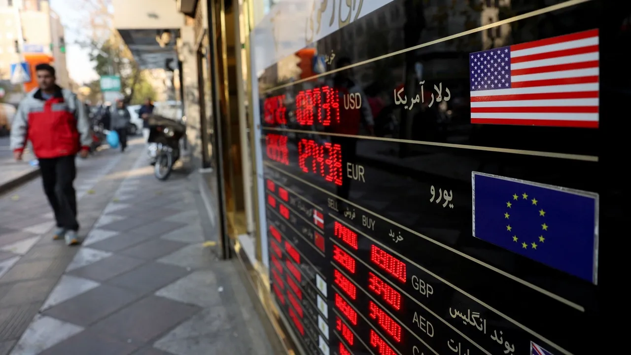 ارز در بازار ایران رسما تک نرخی شد