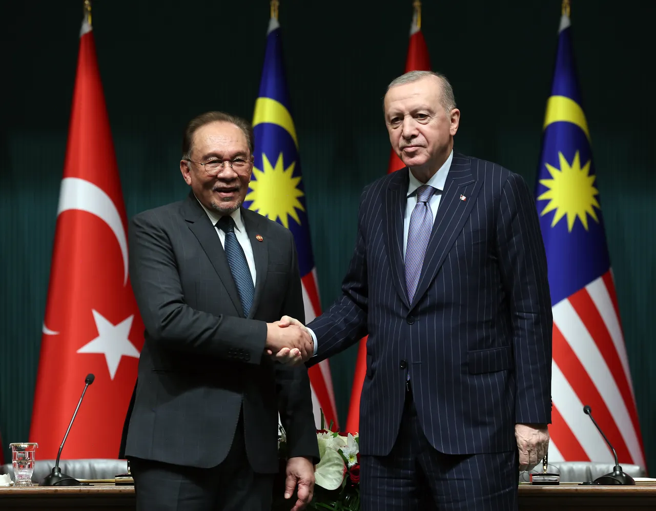 Turkiya bilan Malayziya ayniqsa mudofaa sanoatidagi hamkorlikni orttirmoqchi