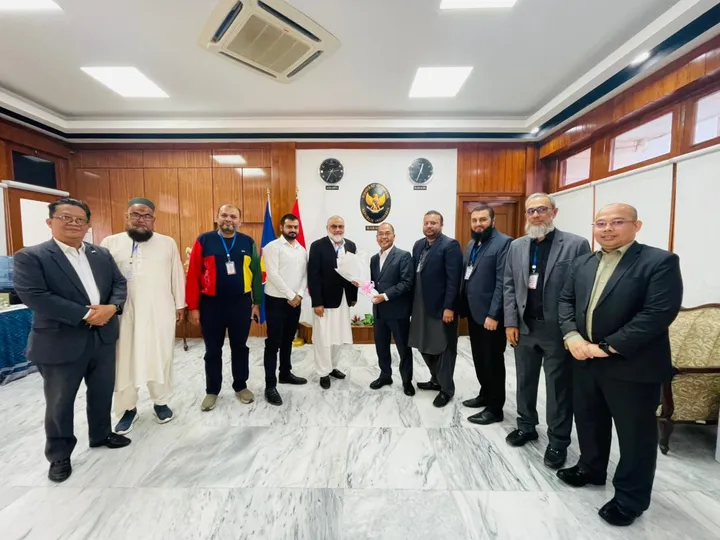 इंडोनेशिया और पाकिस्तान रक्षा संबंधों को विस्तार देने की ओर अग्रसर हैं।