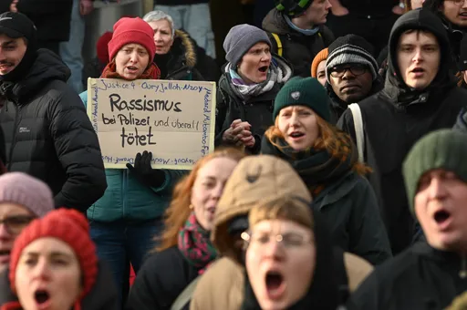 Aus Fehlern lernen: Oury Jalloh und gesellschaftlicher Zusammenhalt