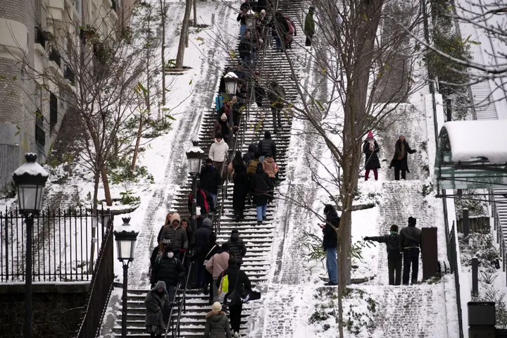 Франција бележи демографски пресврт во 2025 година за првпат после Втората светска војна