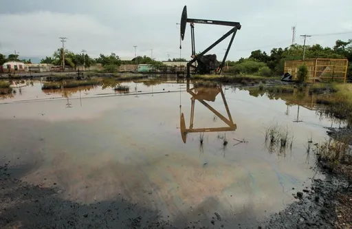 Американските производители на нафта нудат поддршка во Иран во случај на промена на режимот