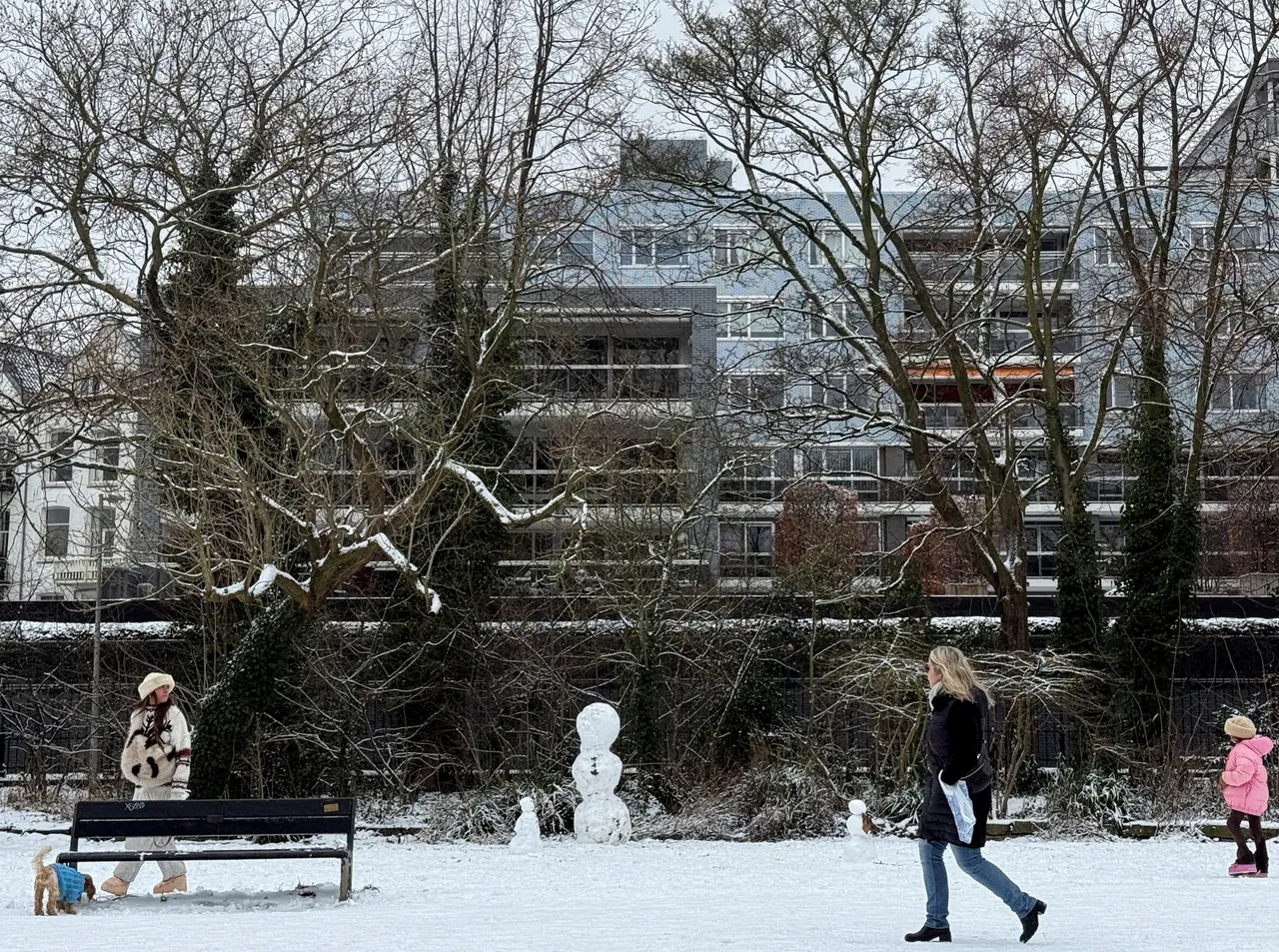 Code oranje in het noorden: bussen aan de kant en oproep om thuis te blijven