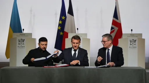 قادة أوروبيون وأوكرانيا يوقعون إعلان نيات لنشر قوة متعددة الجنسيات بعد وقف النار